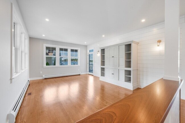 Photo - 8 Riverside Rd