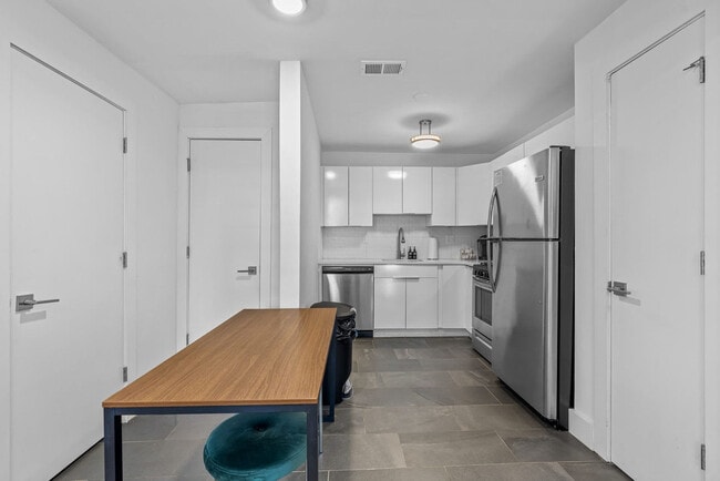 Photo - 1136 Crescent Ave NE Unit FL2-ID1356315P