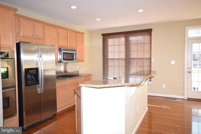 Photo - 8921 Amelung St