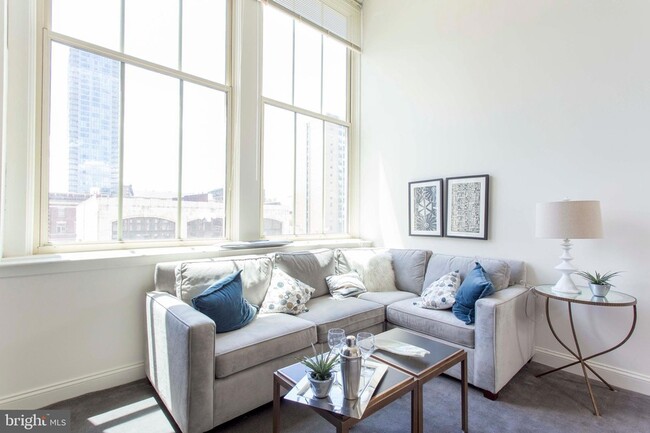 Photo - 2121-41-2141 Market St Unit 308