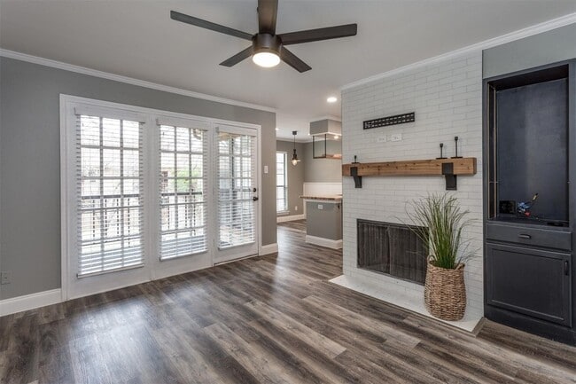 Photo - 16301 Ledgemont Ln Unit 283