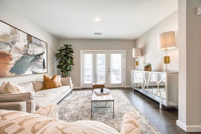 Photo - Landmark Apartments