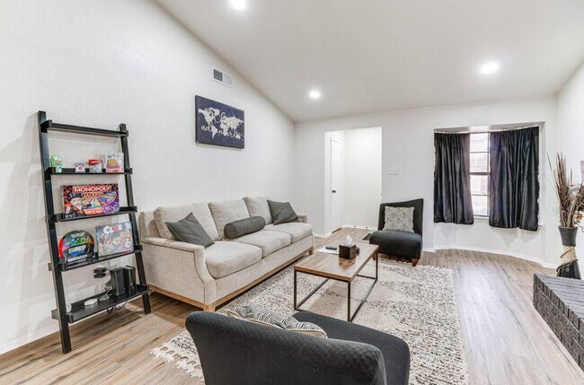 Photo - 2912 Pegasus Dr Unit SI ID1625019P