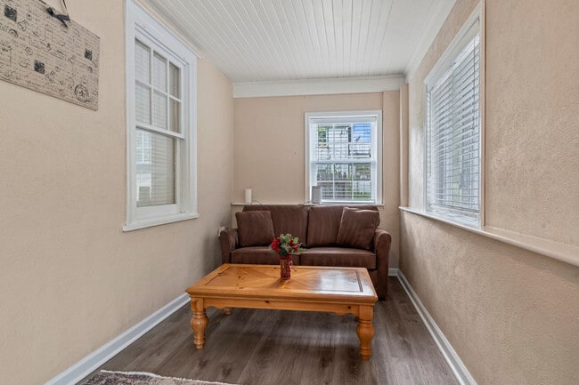 Photo - 42 Old Lancaster Rd Unit SI FL1-ID1321805P