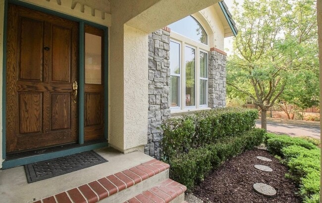 Photo - 3500 Crownridge Dr