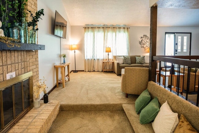 Photo - 2916 Moorcroft Dr Unit ID1043818P