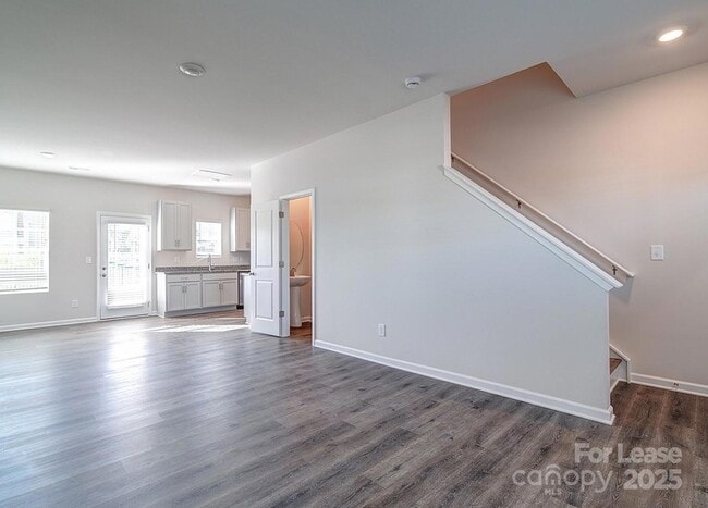 Photo - 154 Almaden St