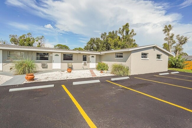 Photo - 2021 Pennsylvania Ave Unit 4