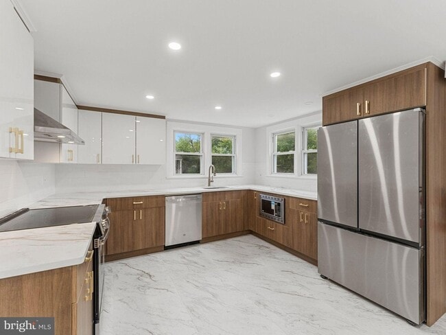 Photo - 308 Delsea Dr