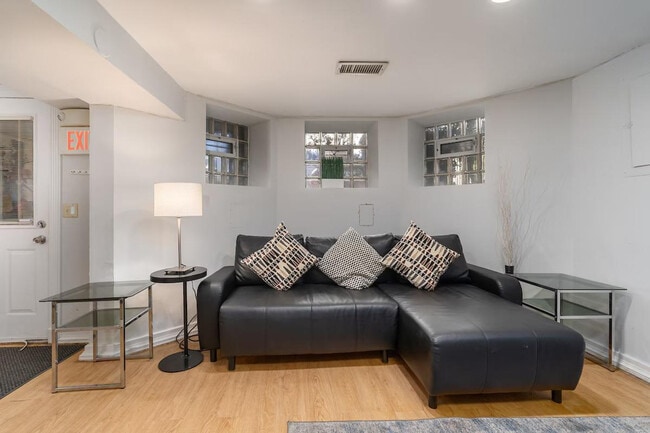 Photo - 2122 18th St NW Unit ID1034726P