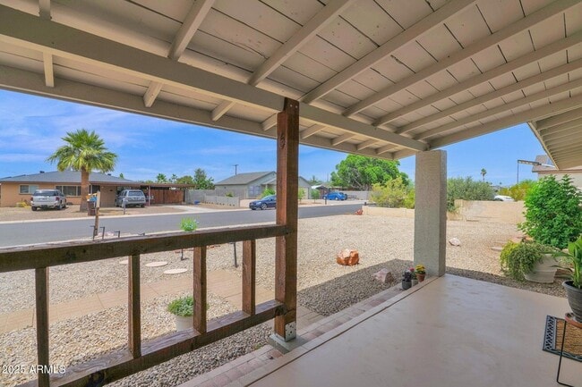 Photo - 301 N 87th St