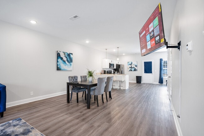 Photo - 156 Excell Rd Unit ID1234452P