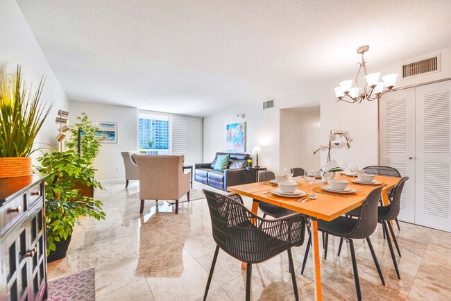 Photo - 1 SE 12th St Unit SI FL16-ID1022178P