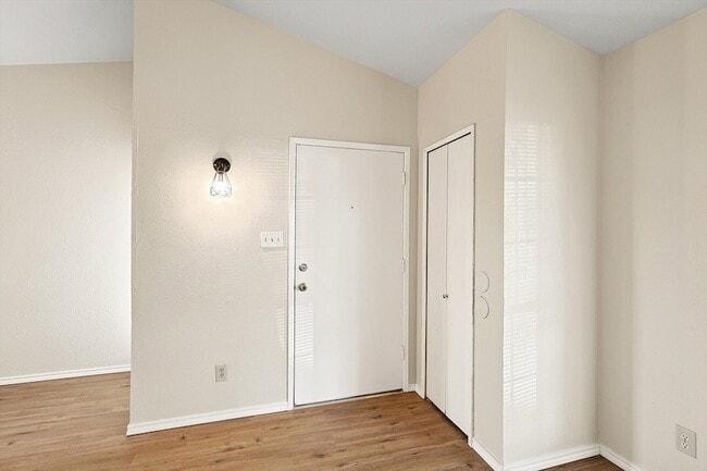 Photo - 6033 Dooley Dr