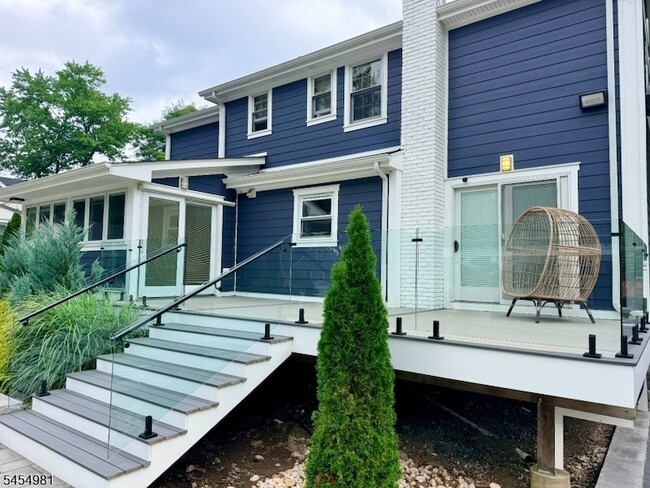 Photo - 43 Edgewood Ave