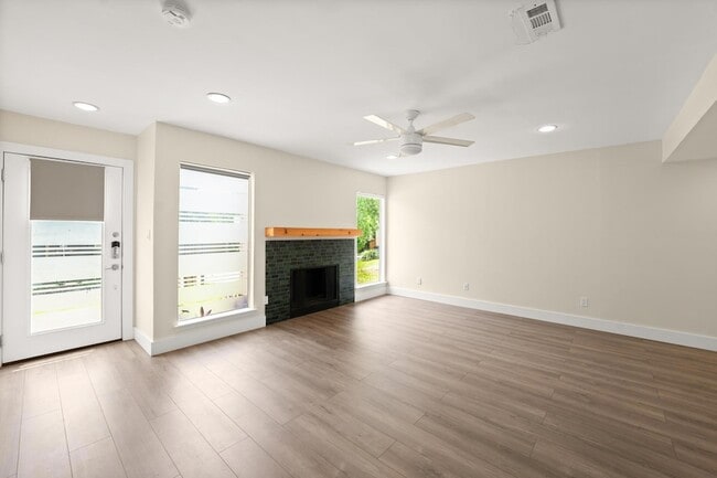 Photo - 6410 Chimney Creek Cir Unit B