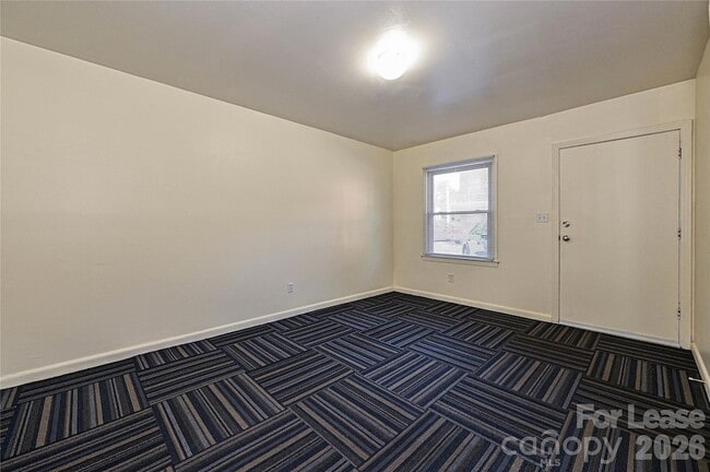 Photo - 260 Church St NE