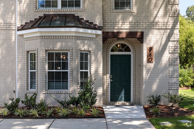 Photo - Live Oaks Village