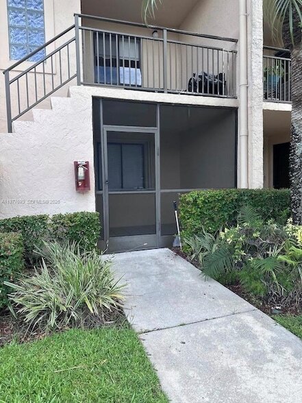 Building Photo - 16481 Blatt Blvd Unit 102