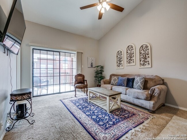 Photo - 7930 Roanoke Run