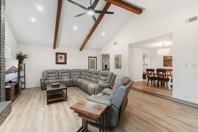 Building Photo - 110 Forest Cir Unit SI ID1630308P