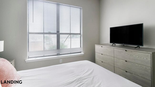 Photo - 2500 Woodland Park Dr Unit K310
