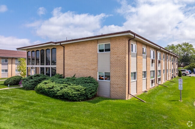 Photo - Lake Pointe Apartment Homes