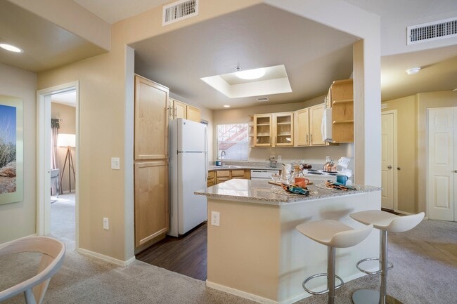 Photo - Golf Villas Apartments