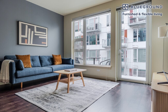 Building Photo - 1414 10th Ave Unit FL6-ID947