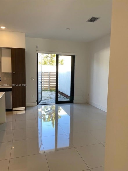 Photo - 10429 SW 118th Ave