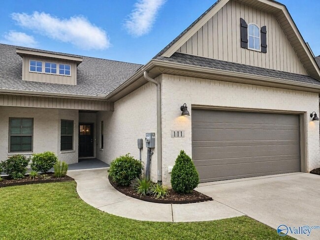 Building Photo - 111 Farmall Ln