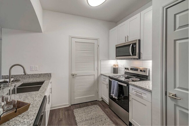 Photo - Cortland Ridglea