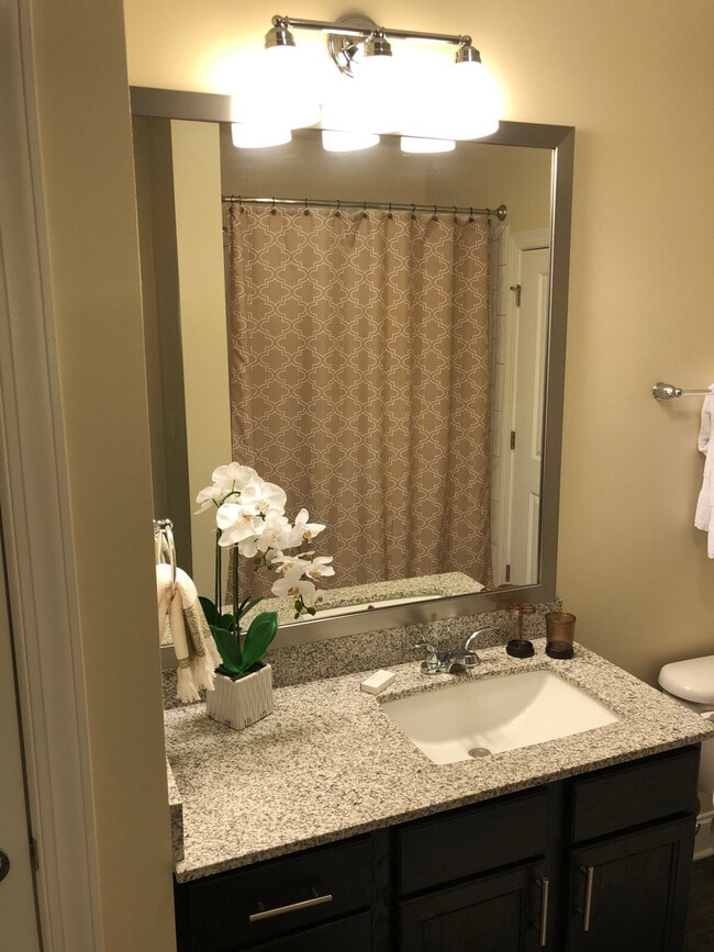 Photo - 5720 Carnegie Blvd Unit ID1344152P