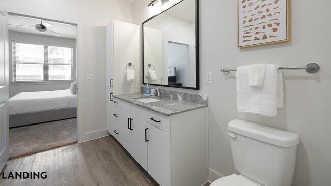 Photo - 502 E College St Unit 213