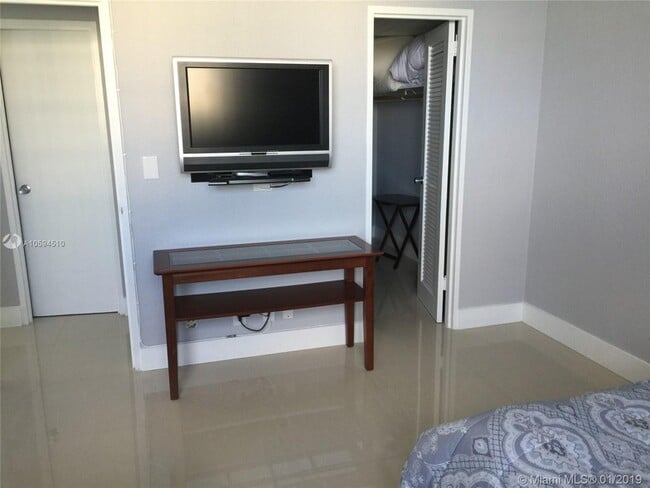 Photo - 3901 S Ocean Dr Unit 14E