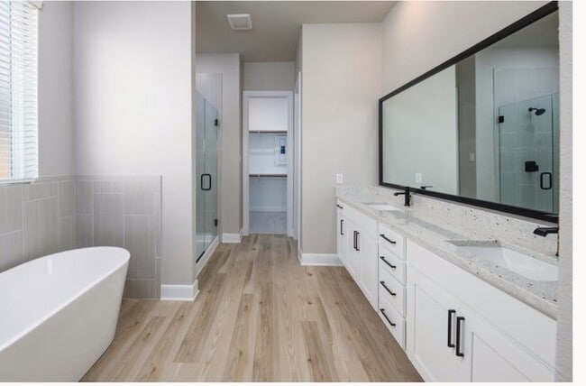 Photo - 2007 Tioga Vw Dr