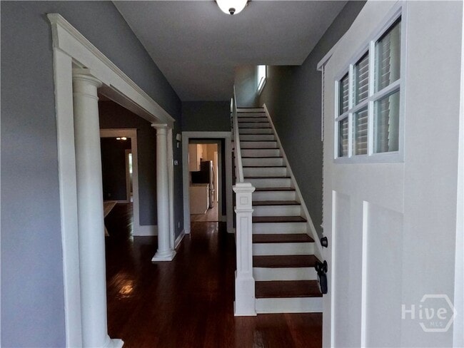 Photo - 613 E 38th St