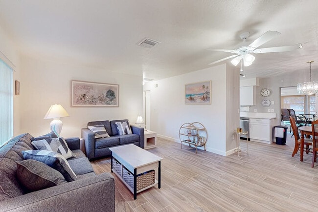 Building Photo - 5887 Whistlewood Cir Unit SI ID1591533P
