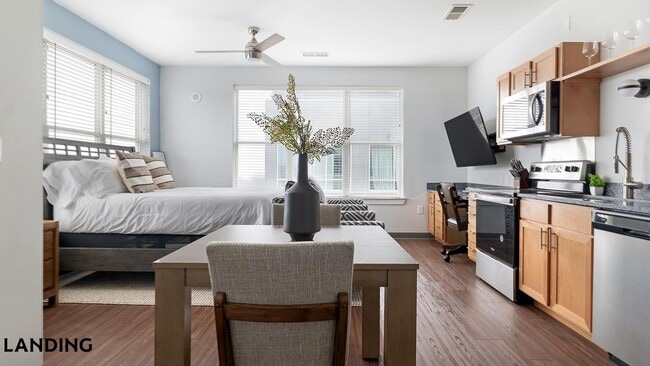 Photo - 302 13th St S Unit PH738