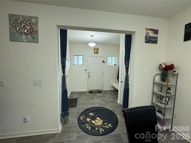 Photo - 574 Scotch Meadows Loop