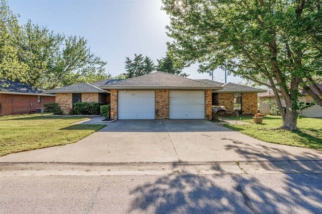 Building Photo - 746 Prairie Creek Dr