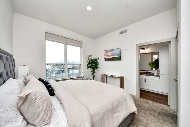 Photo - 1111 Shepherd Dr Unit SI FL4-ID1627764P