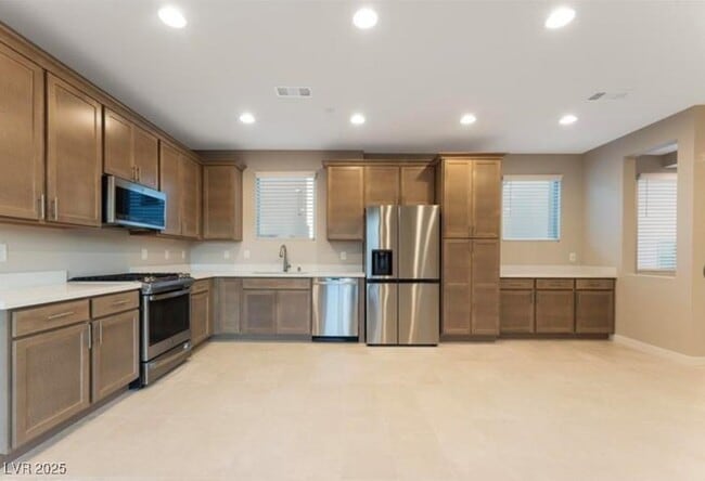 Photo - 660 Clowder Spring Way