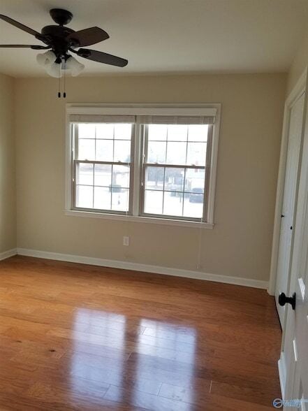 Photo - 10302 Kipling Dr SW