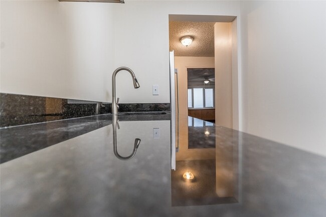 Photo - 9578 Vestal Pkwy W Unit 2