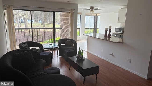 Photo - 11212 Chestnut Grove Square Unit 115