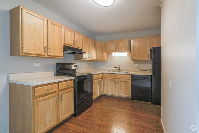 2 BR, 2 BA - Kitchen - ReNew Aurora