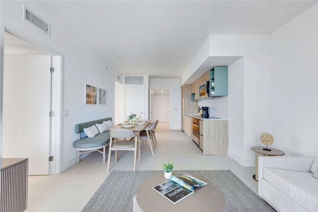 Photo - 601 NE 1st Ave Unit SI ID1227496P