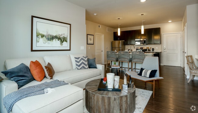 Photo - Falcon at Grand Harbor