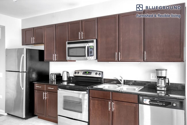 Photo - 210 N Wells St Unit FL16-ID648